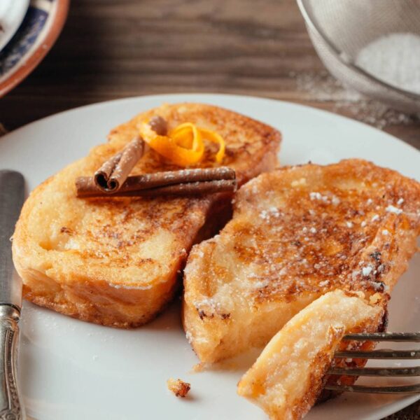 Las mejores torrijas de Sevilla: ruta definitiva por los templos del dulce (Guía 2026)